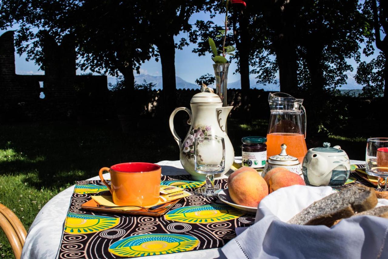 B&B Castello Di Moncrivello Екстериор снимка