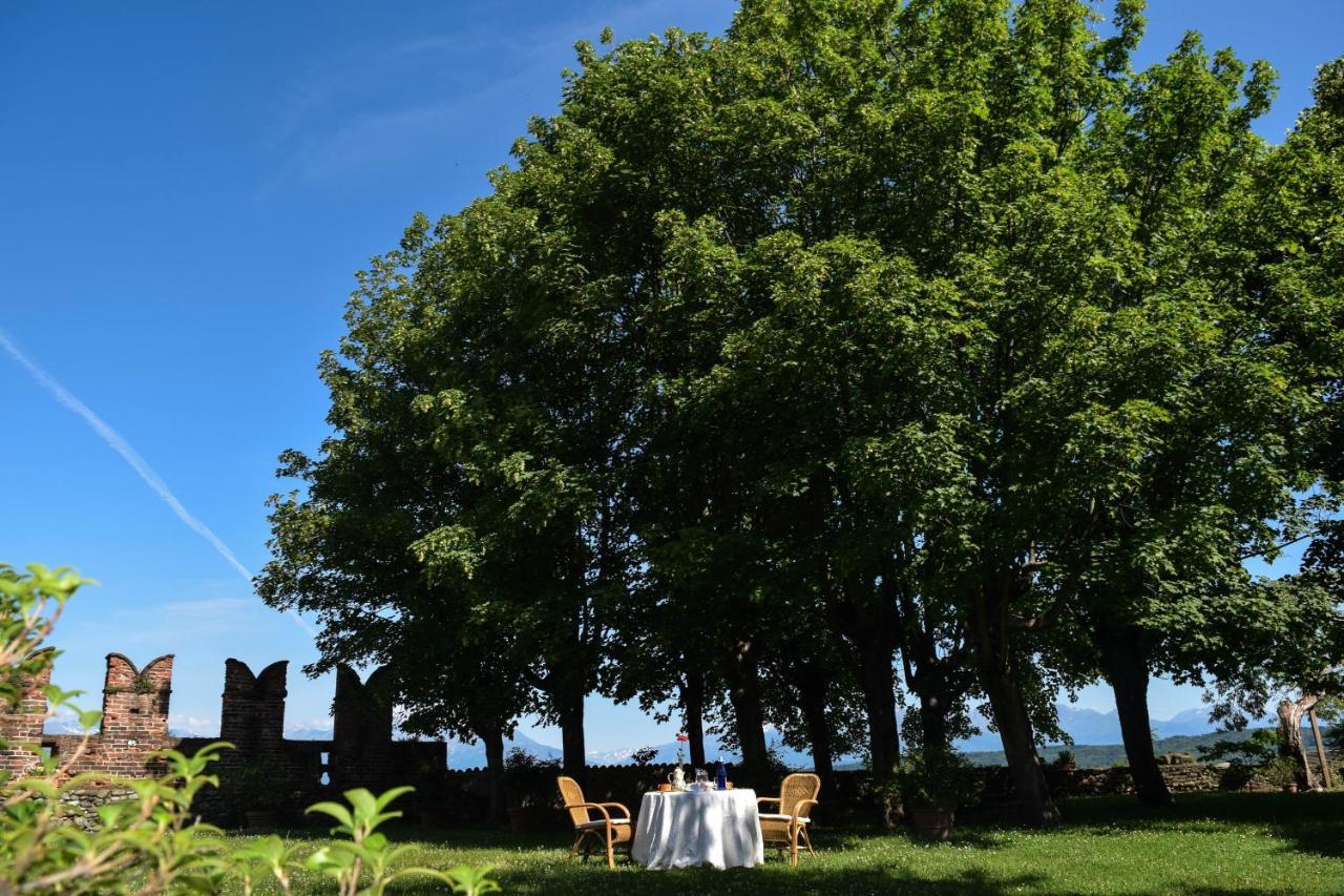 B&B Castello Di Moncrivello Екстериор снимка