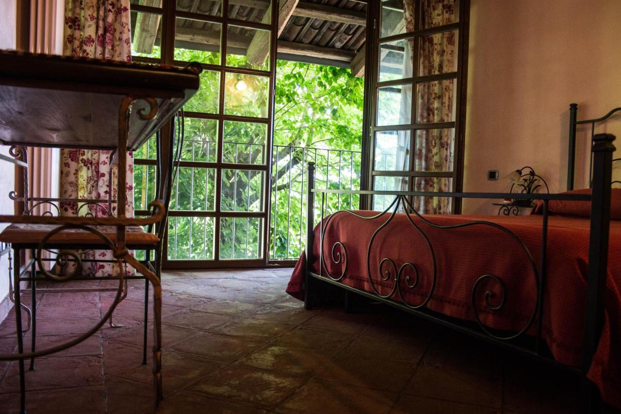 B&B Castello Di Moncrivello Екстериор снимка